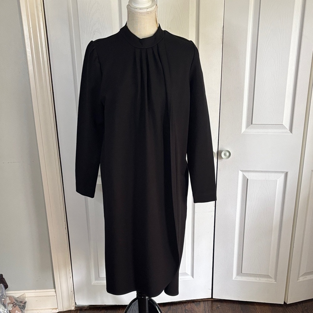 Chic Long Sleeve Black Dress